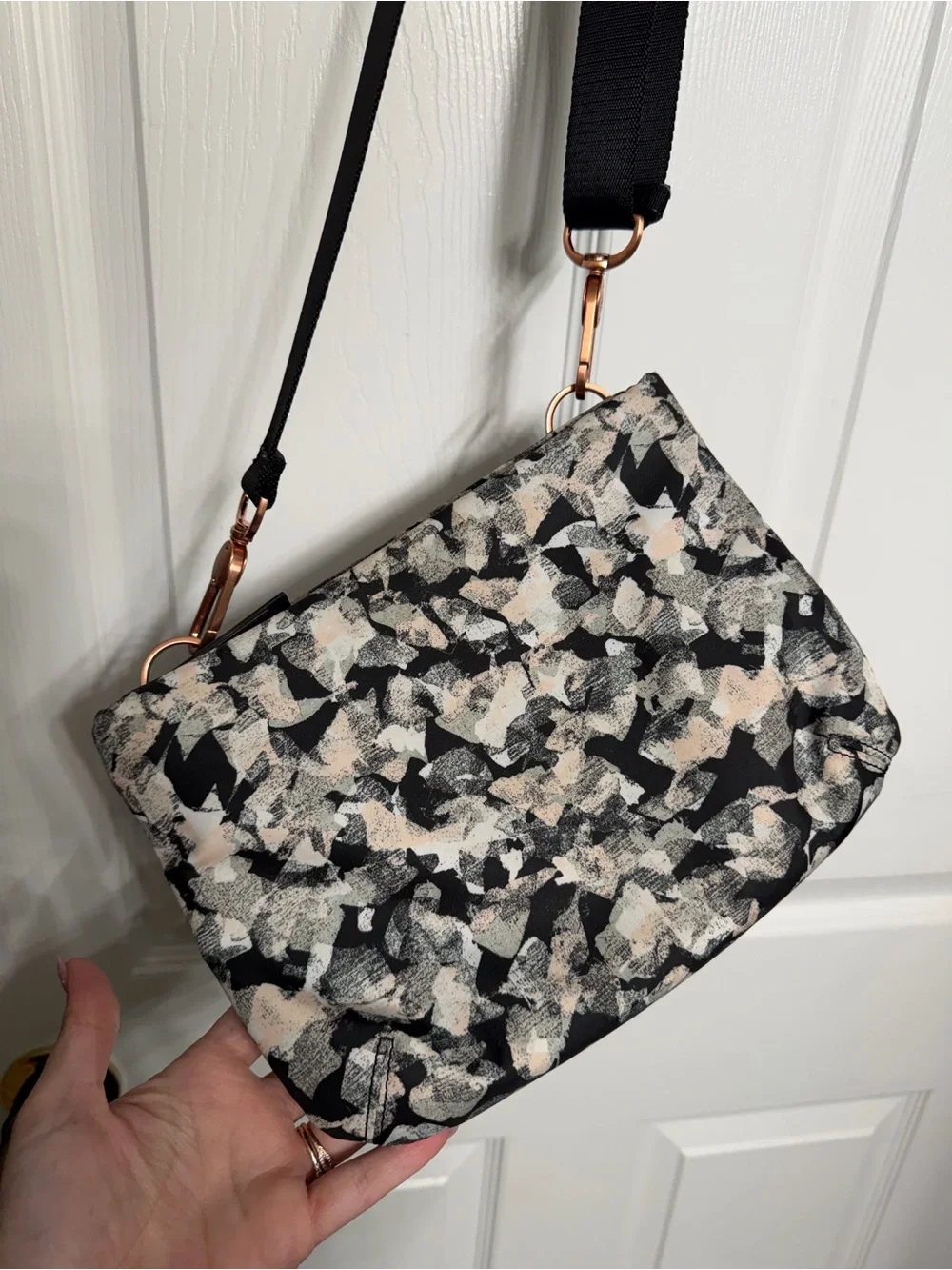 lululemon athletica Printed Cosmetic Bag - Black & Blush